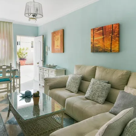Cozy In With Kitchen Apartment